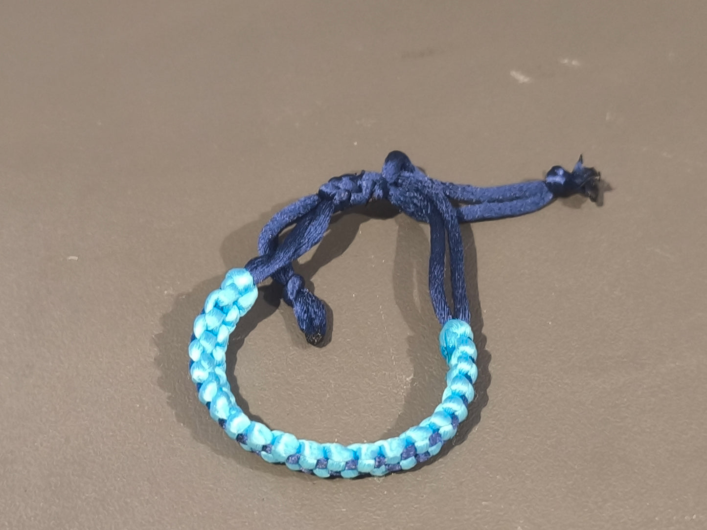 Bracelet bicolore bleu